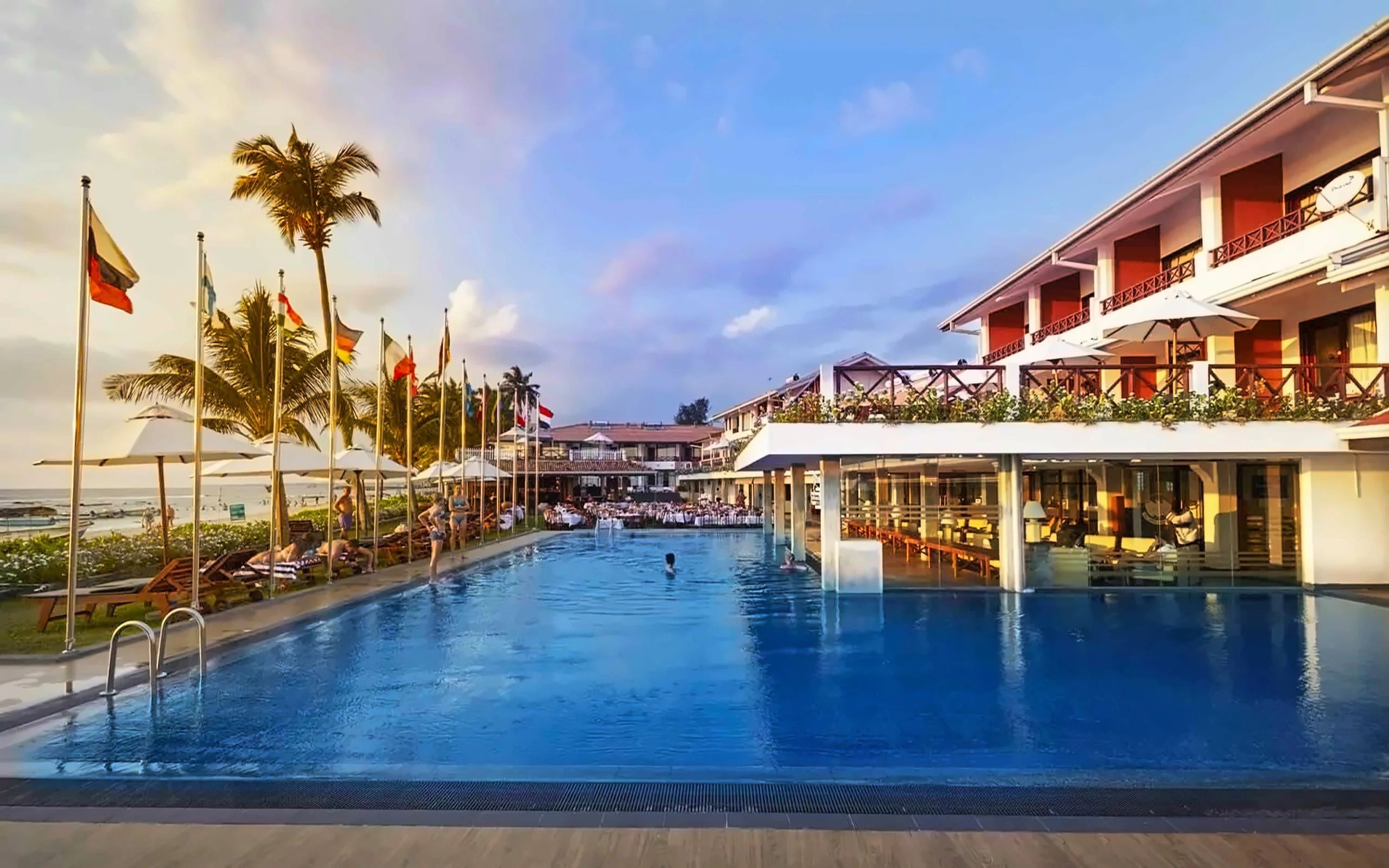 Coral Sands Hotel