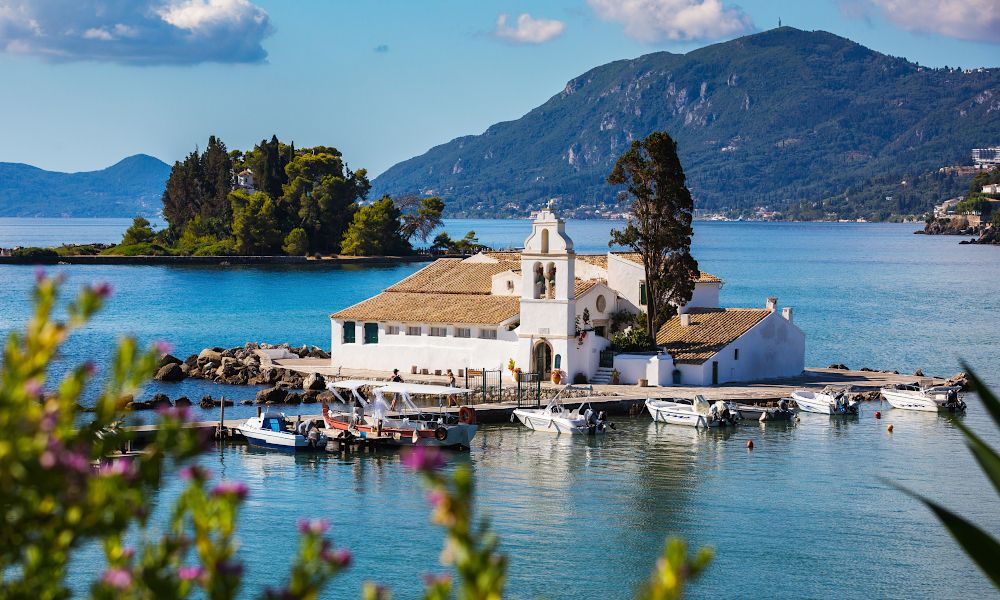 /api/cms/uploads/greece_corfu_island_Vlachernas_Monastery_in_the_Mouse_island_Pontikonisi_13fb65b9c9.jpg
