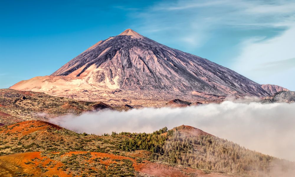 /api/cms/uploads/volcano_5aaa7fd797.jpg