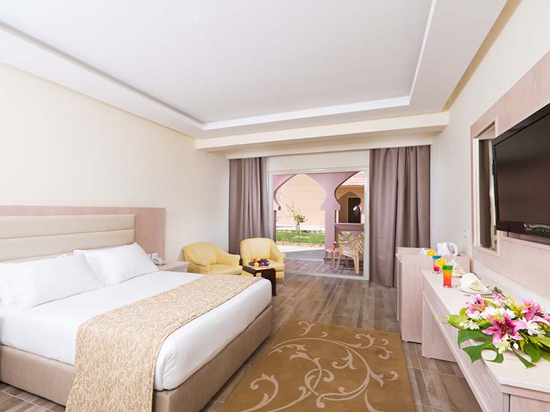 01 - Standard Room King Bed
