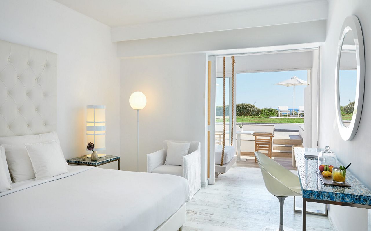 01-prestige-bungalow-sea-view-white-palace-crete-island-1-2048x1153