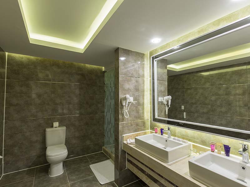 03 - Bathroom
