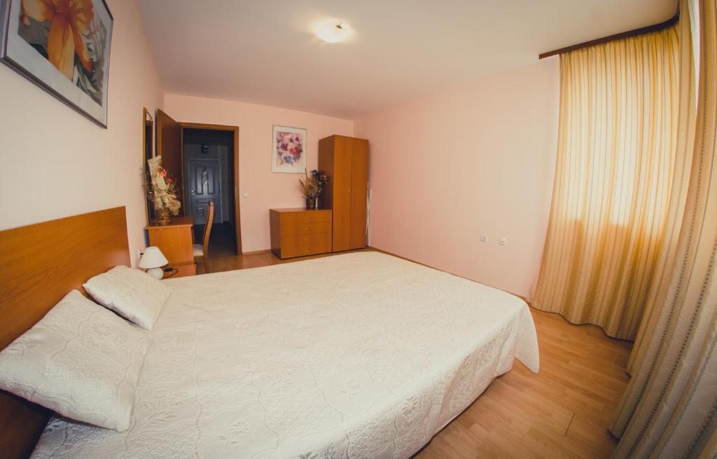 1 Bedroom Apartment 3