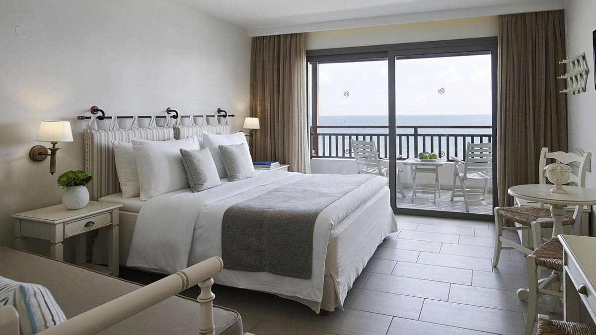 10.-Deluxe-Sea-View-Room-Creta Maris