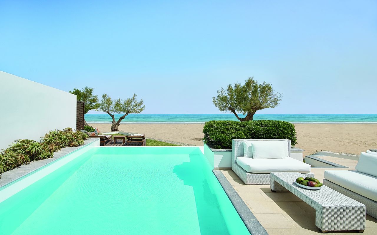 33-Grand-Beach-Residence-with-two-private-heated-pools-and-garden-lounges-by-the-sea-min