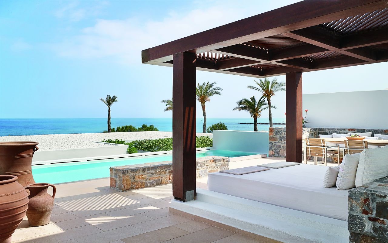 42-Royal-Villa-with-courtyard-and-private-heated-pool-Sea-Views-from-the-terrace-min