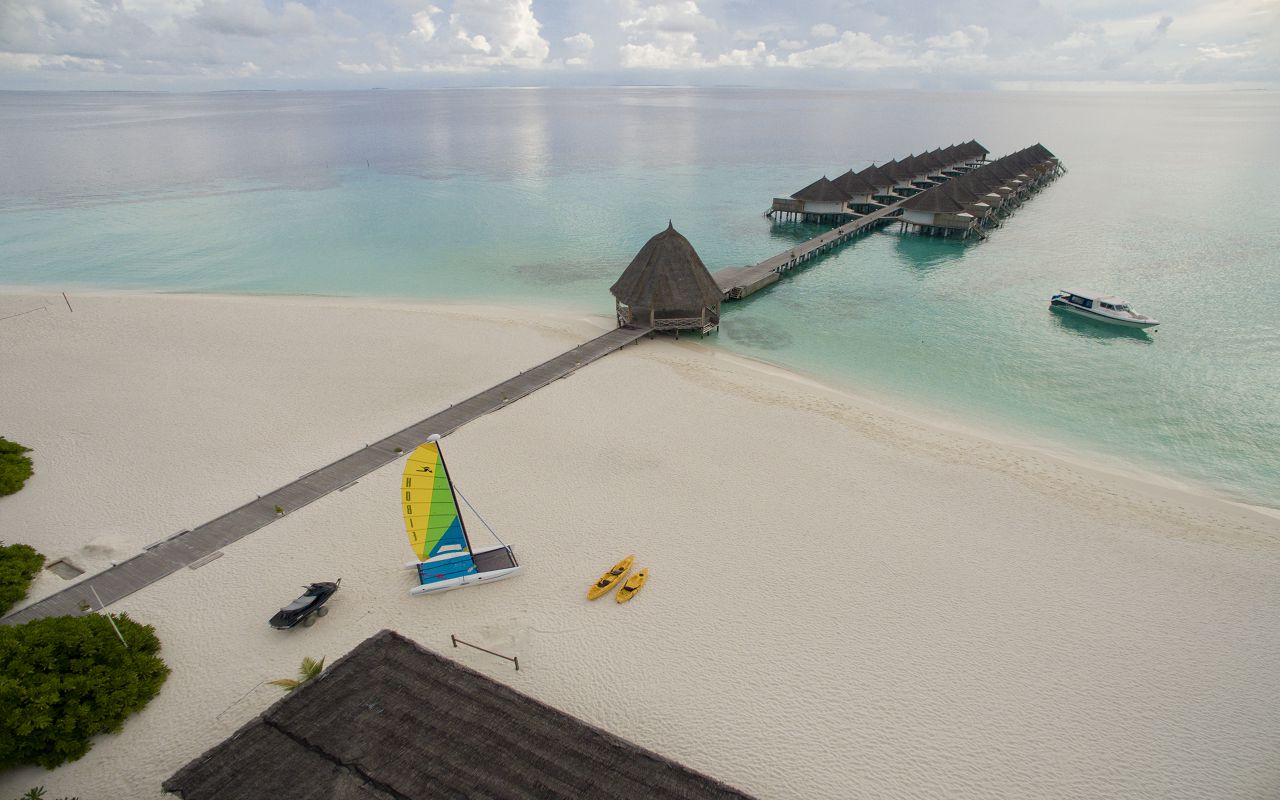 ANG-HRES-Angaga_Resort_Superior_Water_Bungalow_Aerial2