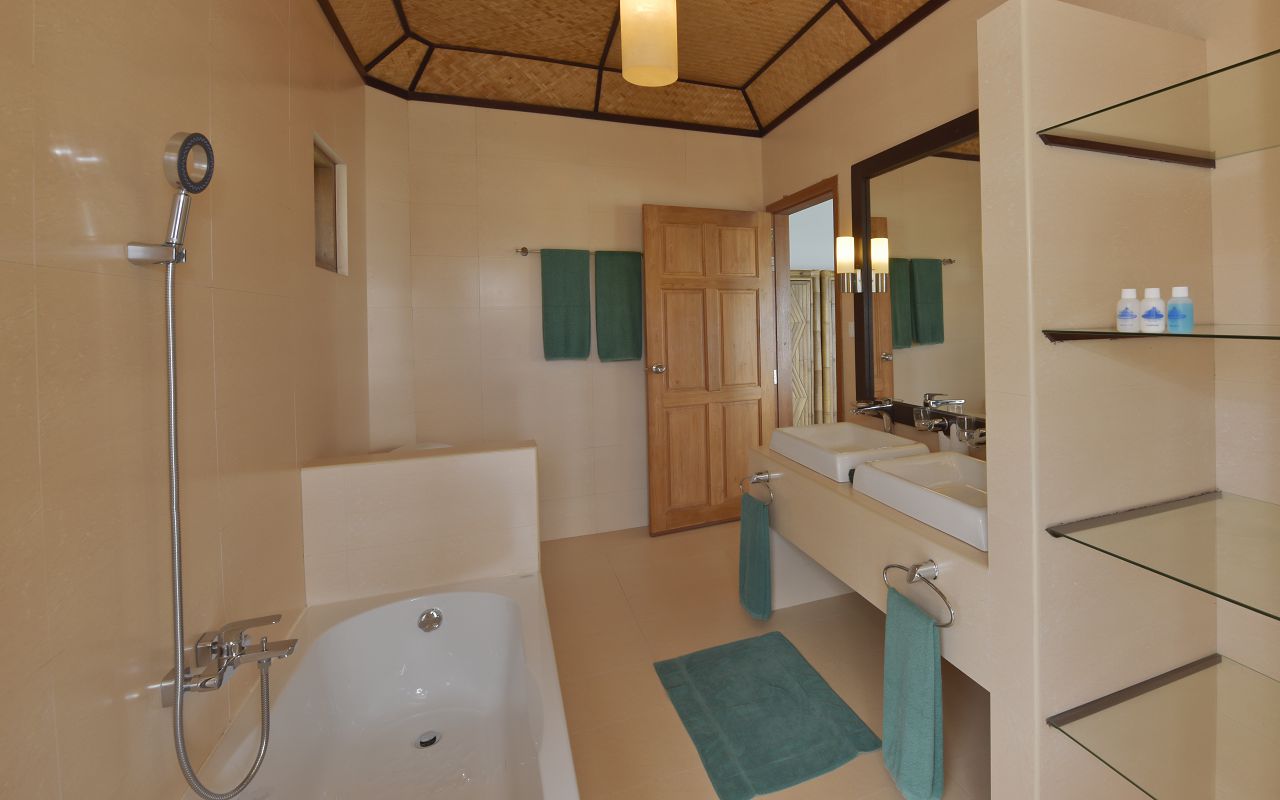 ANG-HRES-Angaga_Resort_Superior_Water_Bungalow_Toilet1