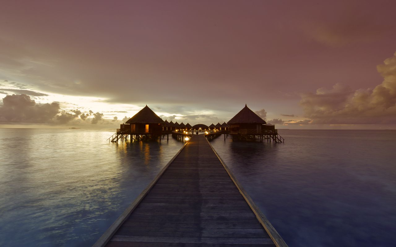 ANG-HRES-Angaga_Resort_Water_Bungalow7