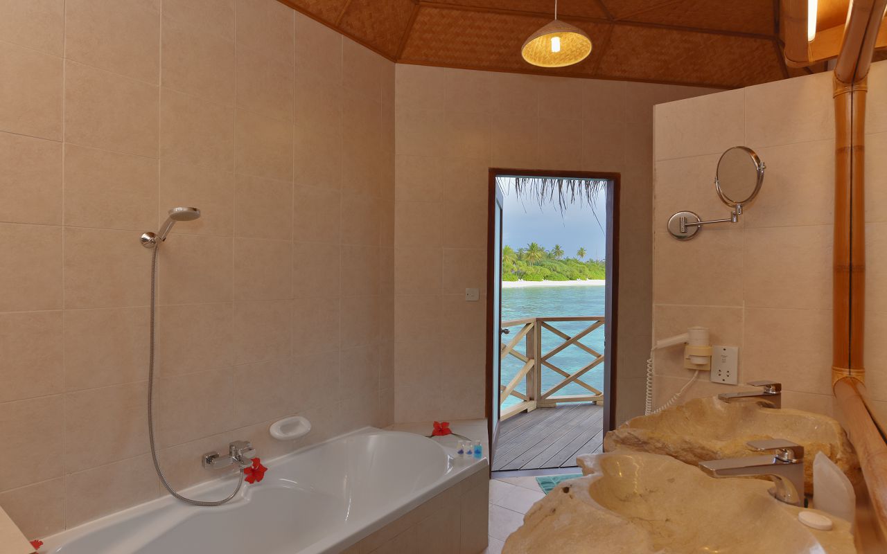 ANG-HRES-Angaga_Resort_Water_Bungalow_Toilet2