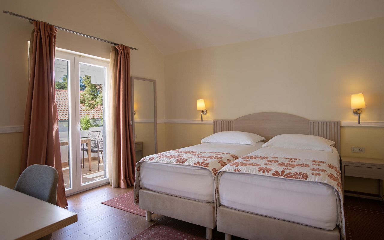 AP-DIR-CAMPING-SIBENIK-LK22-LR-accomodation-014