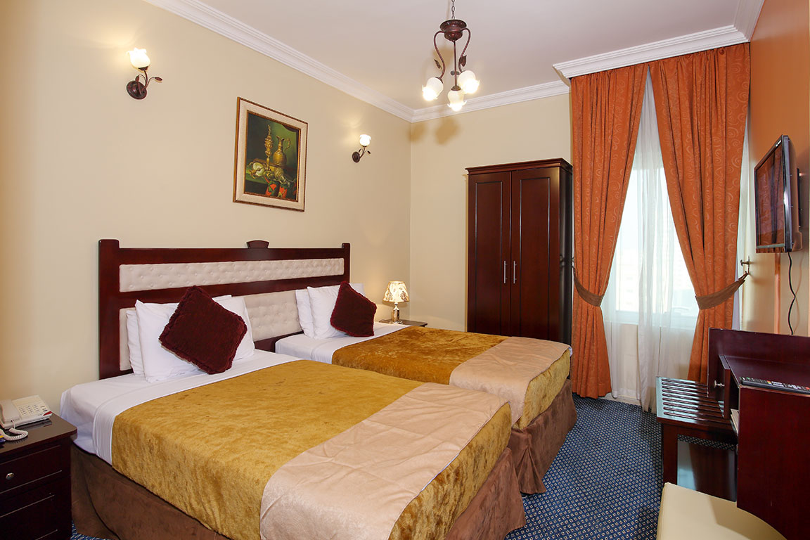 Al-Bustan-Hotel-Tower-suites-4