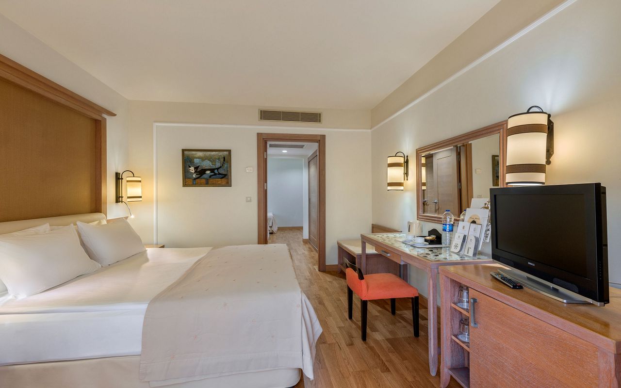 Alva Donna Beach Resort Comfort Side_Family room 2