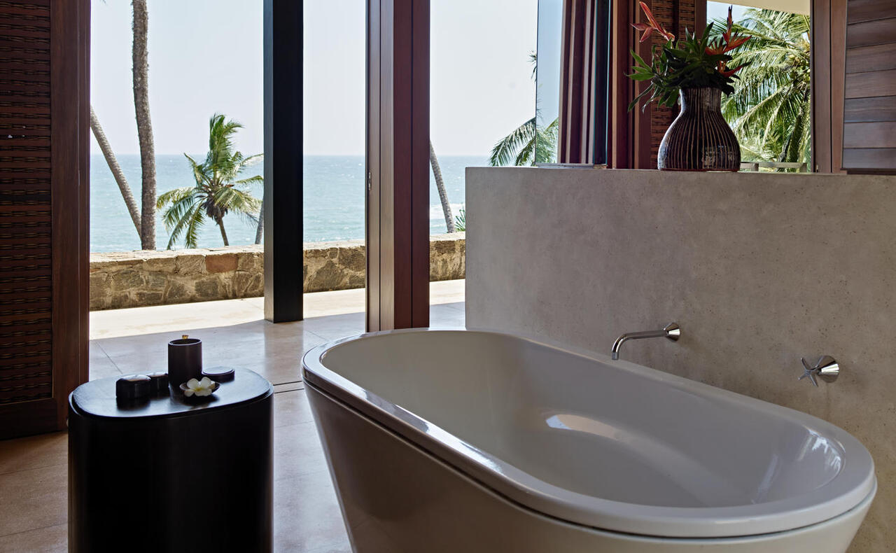 Amanwella, Sri Lanka - suite, bathtub, ocean view_0