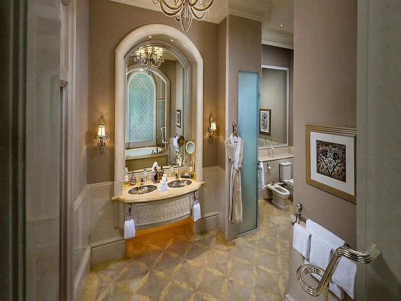 AnyConv.com__abu-dhabi-emirates-palace-palace-suite-pearl-bathroom (1)