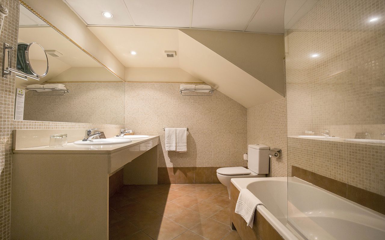 Bathroom 7