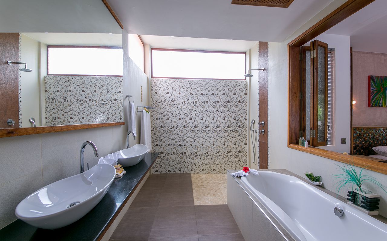 Bathroom Superior room Eco Wing (1)