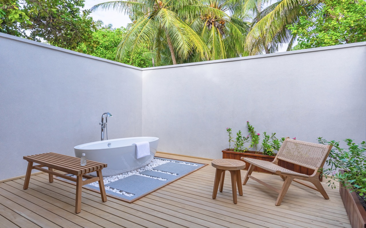 BeachPoolVillaBathroom