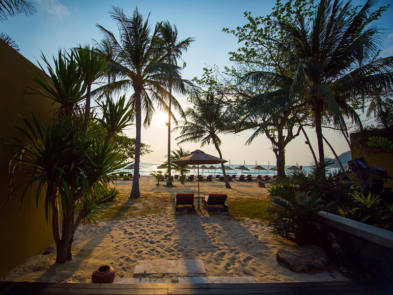 Beachfront Villa6
