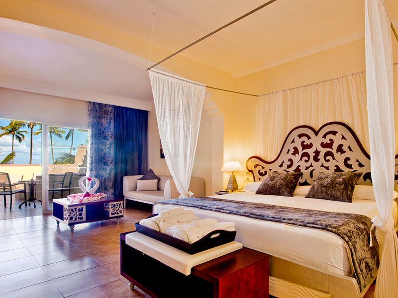 CLUB COLONIAL JUNIOR SUITE OCEAN FRONT (OUTDOOR JACUZZI)3