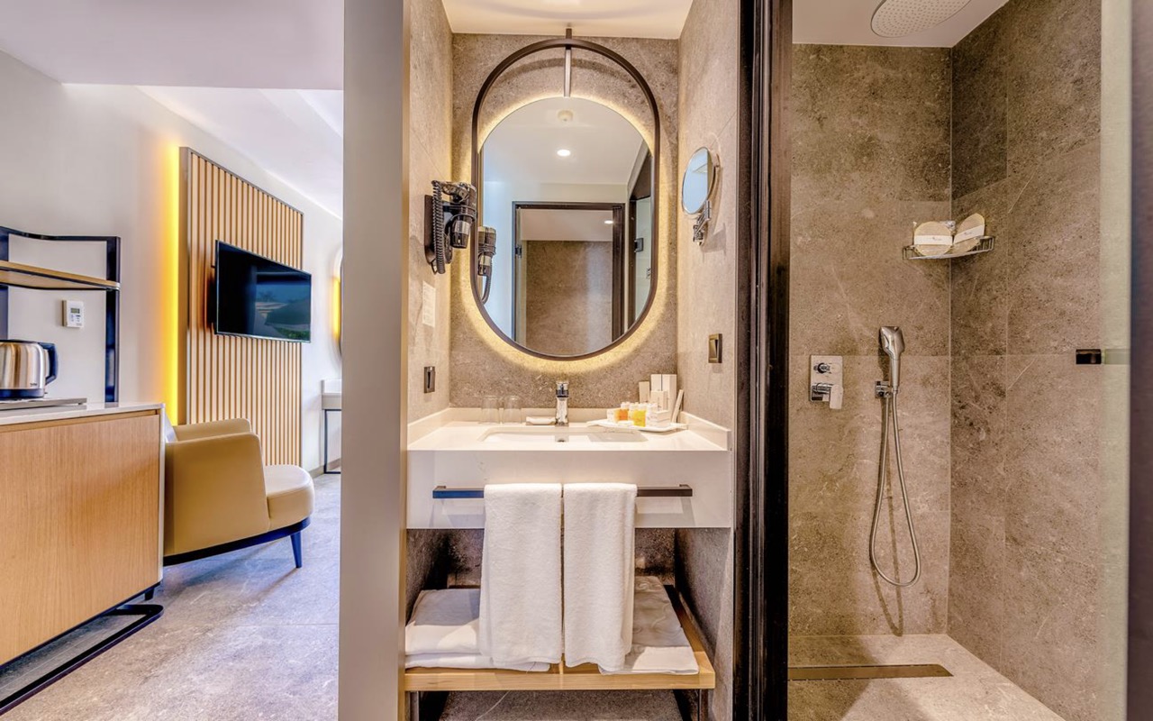 Comfort Jacuzzi Room - Belek Beach Resort (1)