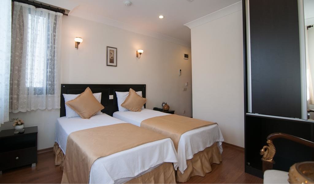 Deluxe Double or Twin Room with Garden View 6-min