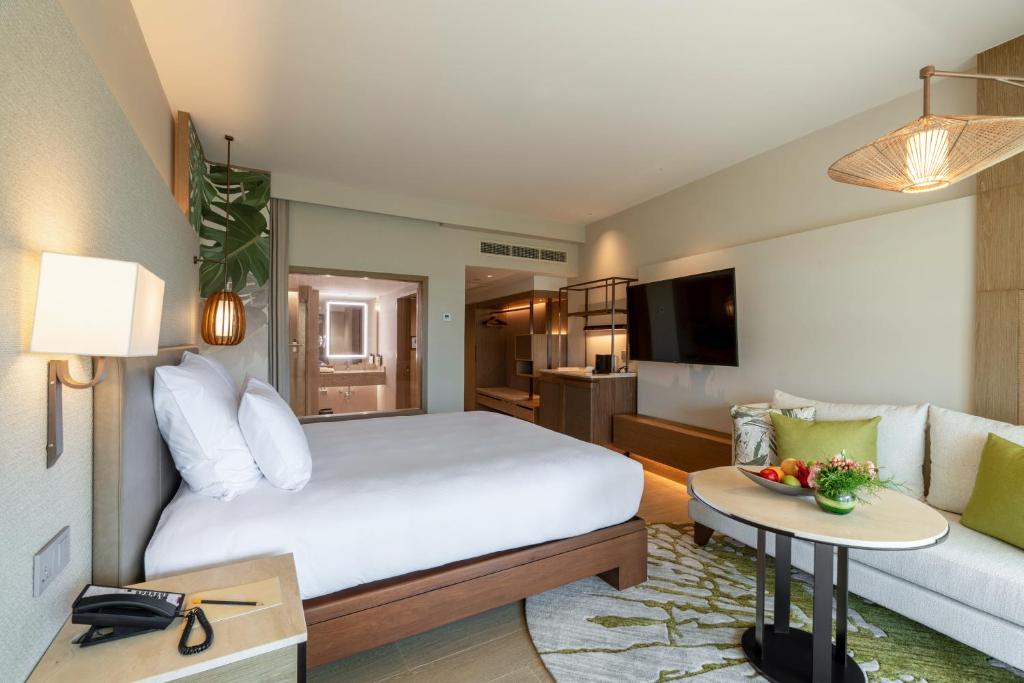Deluxe Garden View Room 4