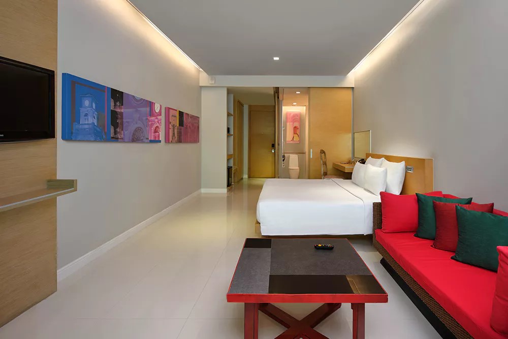 Deluxe Jacuzzi Room 5