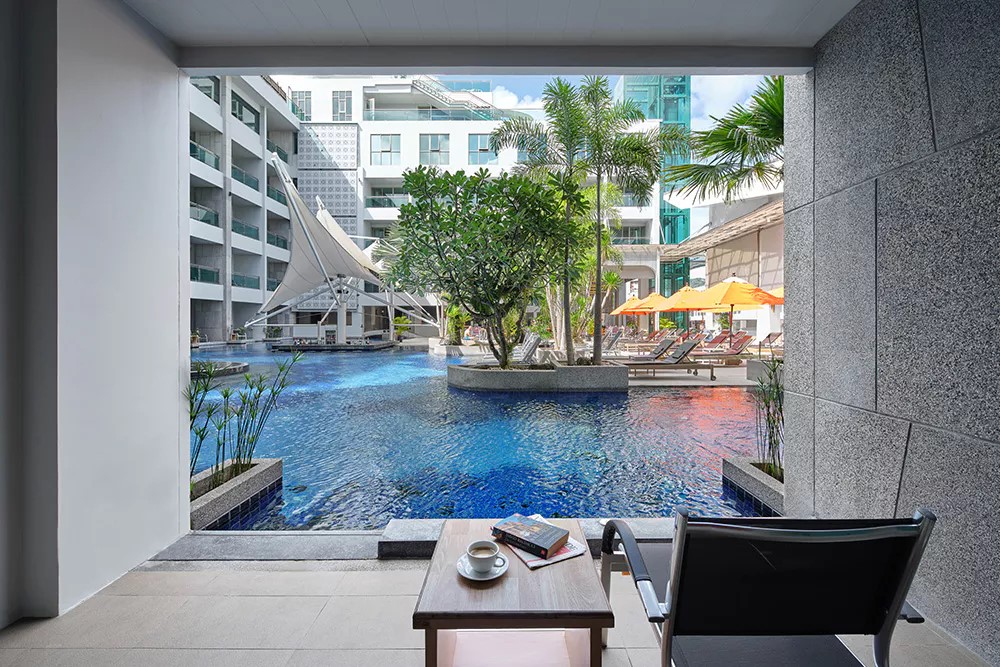 Deluxe Pool Access Room 3