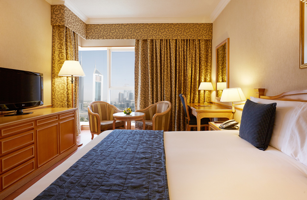 Deluxe-Room-Sheikh-Zayed-Road-View-1