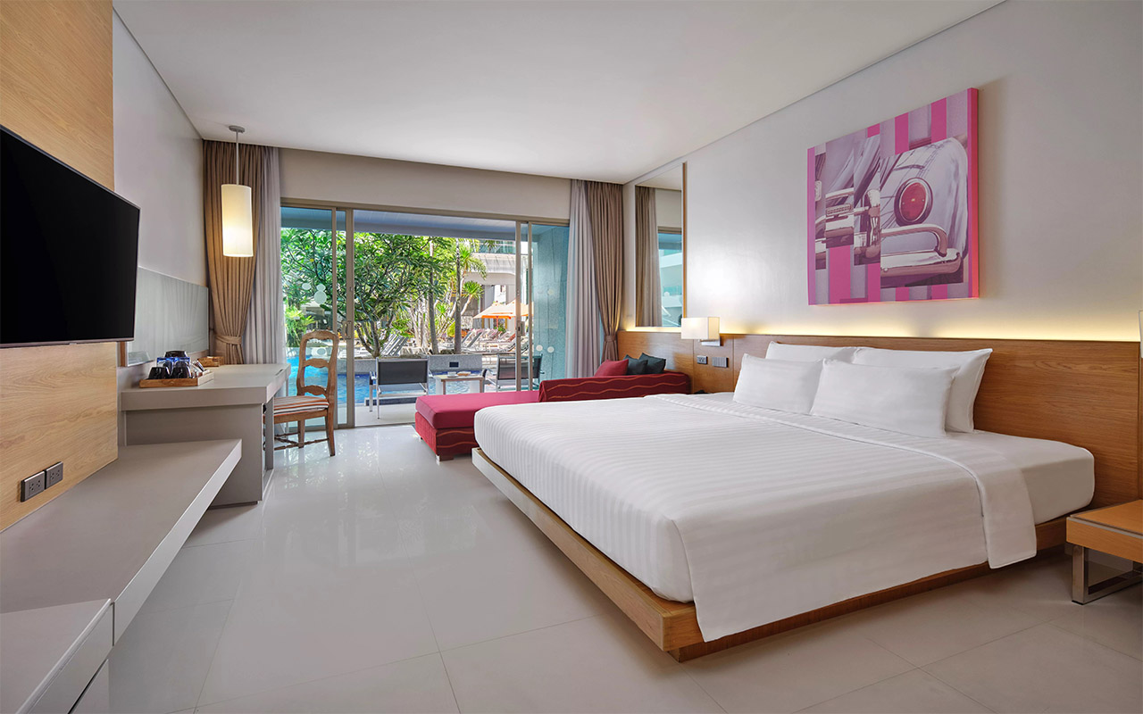 Deluxe Urban Pool Acess Room (2)