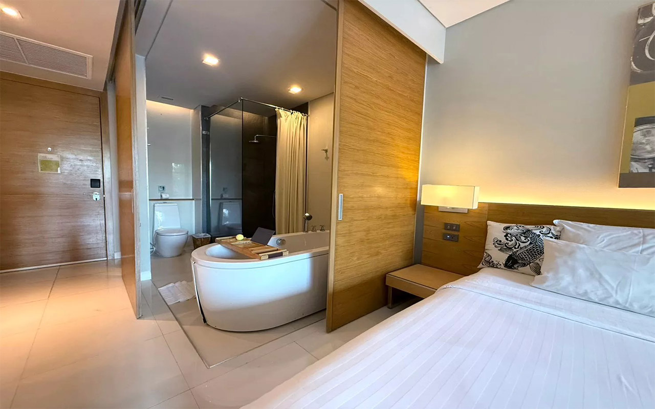 Deluxe Urban Pool Acess Room (6)