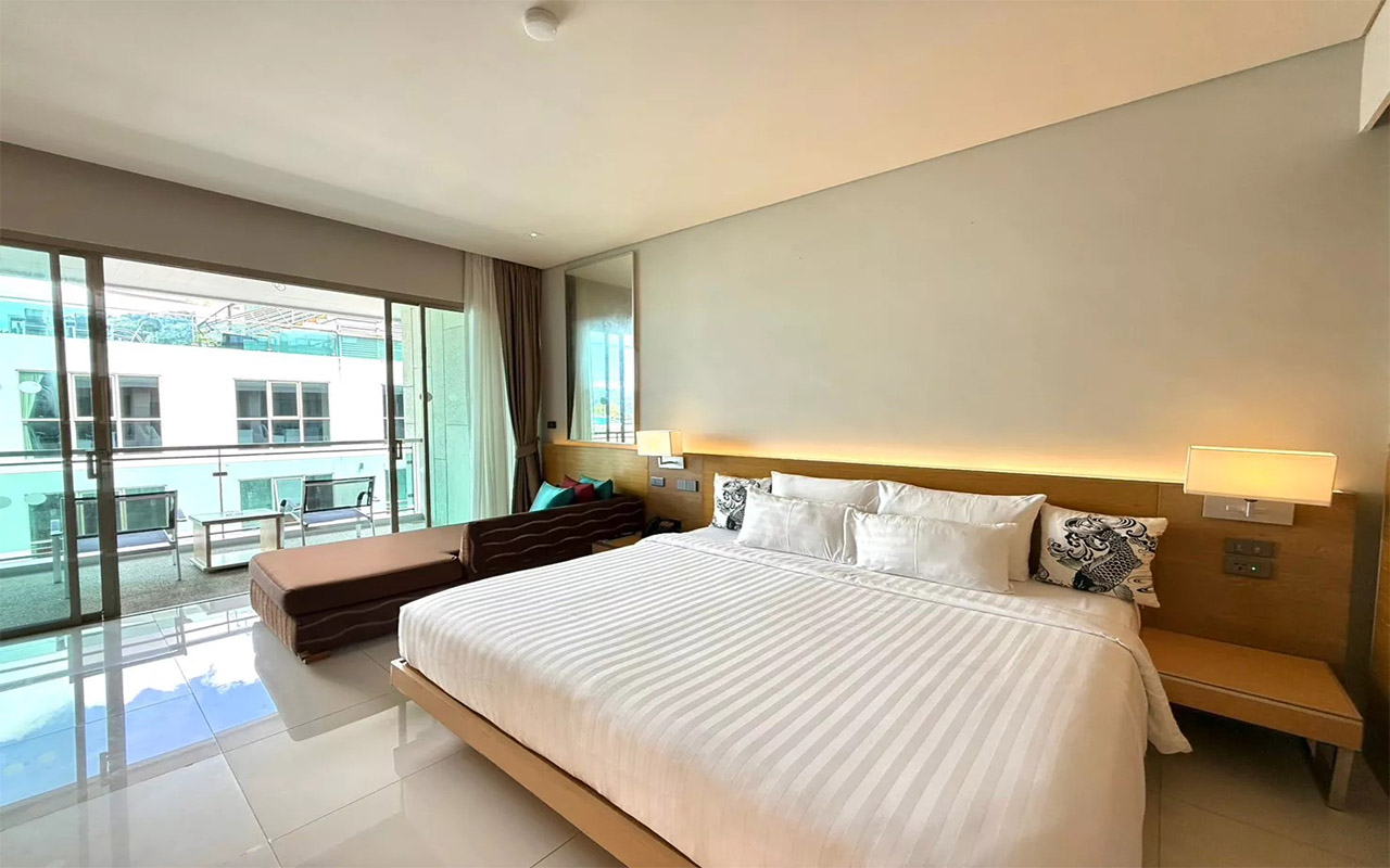Deluxe Urban Room (6)