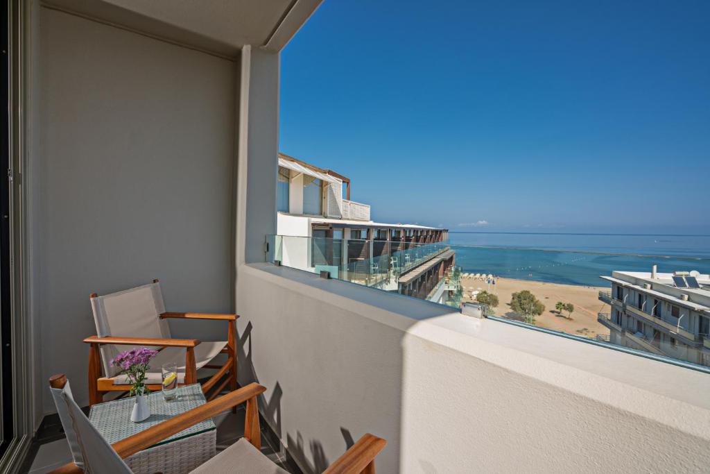 Double Room Sea View 2
