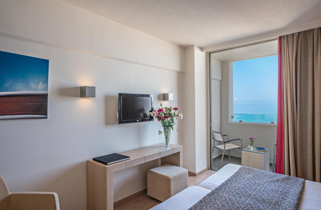 Double Room Sea View 4