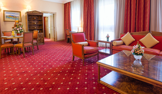 Emiri Suite4