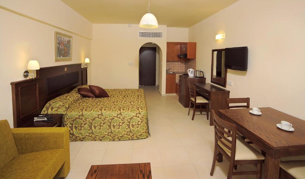 Euronapa Hotel and Apartments (12)