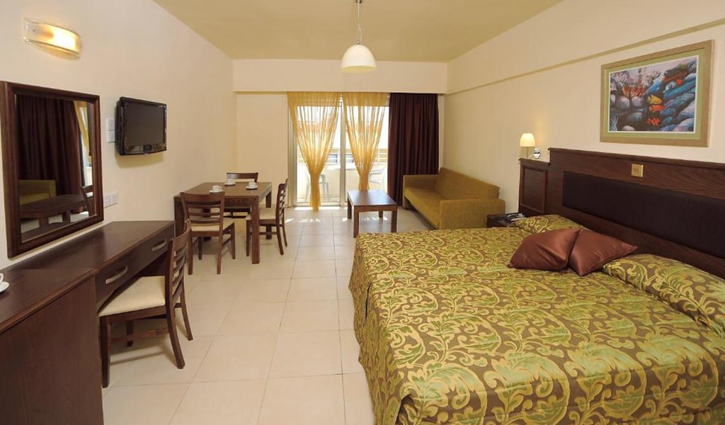 Euronapa Hotel and Apartments (13)