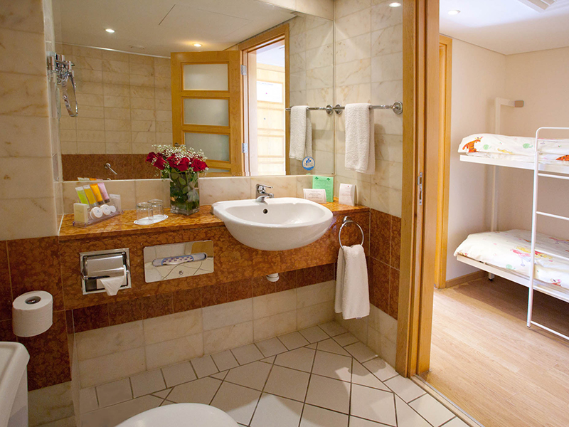 Executive Marina View Room4