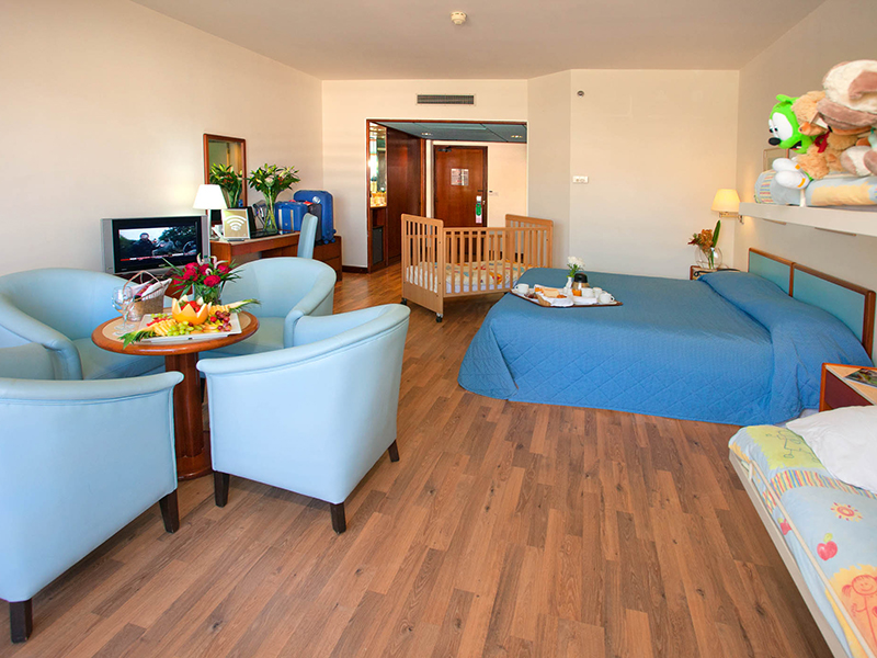 Family Inland View Room2