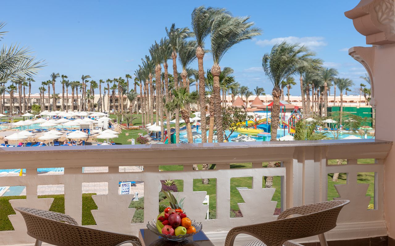 Family Room Aqua Park View 3