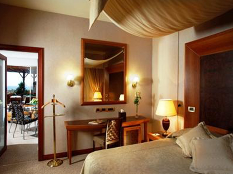 Four Seasons Hotel (44)
