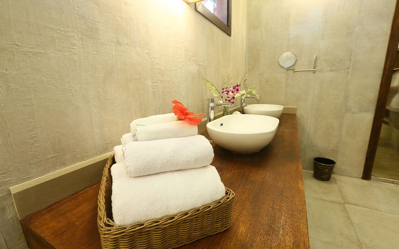 Garden Villa with pool (11)