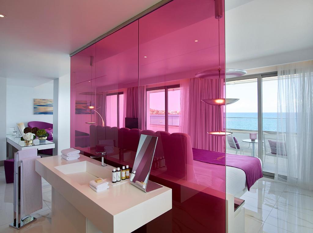 Gold Sky Suite with Panoramic Sea View (2)