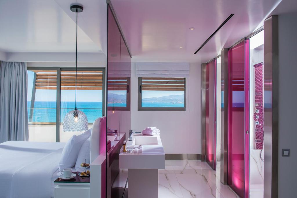 Gold Sky Suite with Panoramic Sea View (6)
