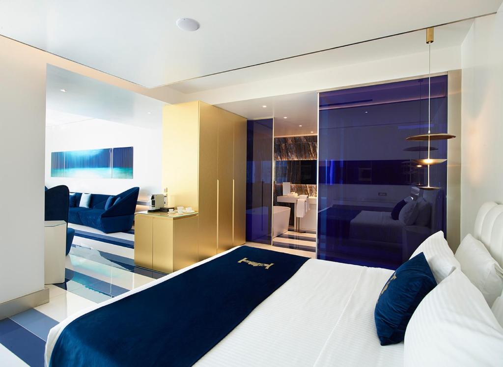 Gold Star Suite with Private Pool (1)