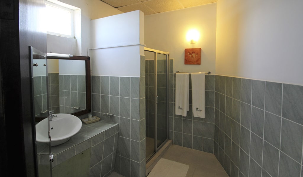 Hikkaduwa Beach Hotel (3)
