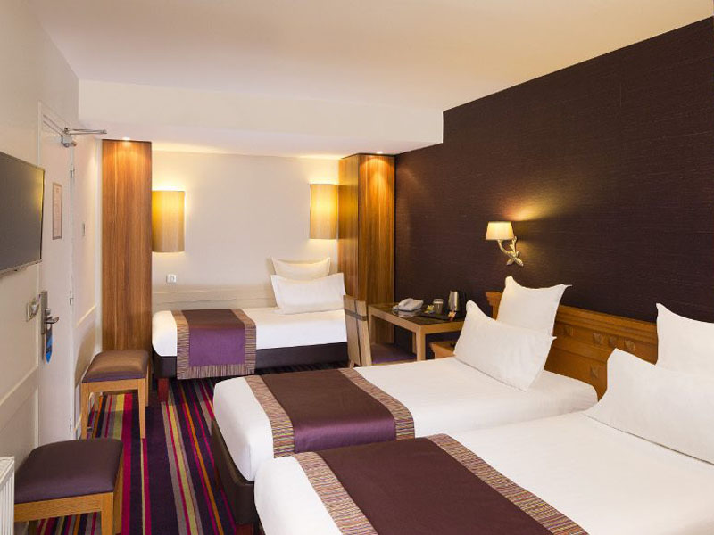 Hotel-Mondial-Paris-Chambre-Triple-Twin-307-G-870x580