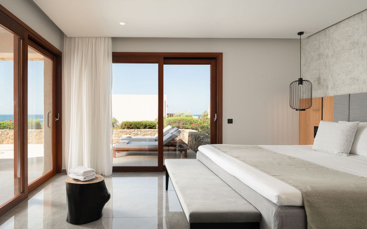 Ikarus_Luxury_Resort_Spa_Suite-sea-view-private-pool-3
