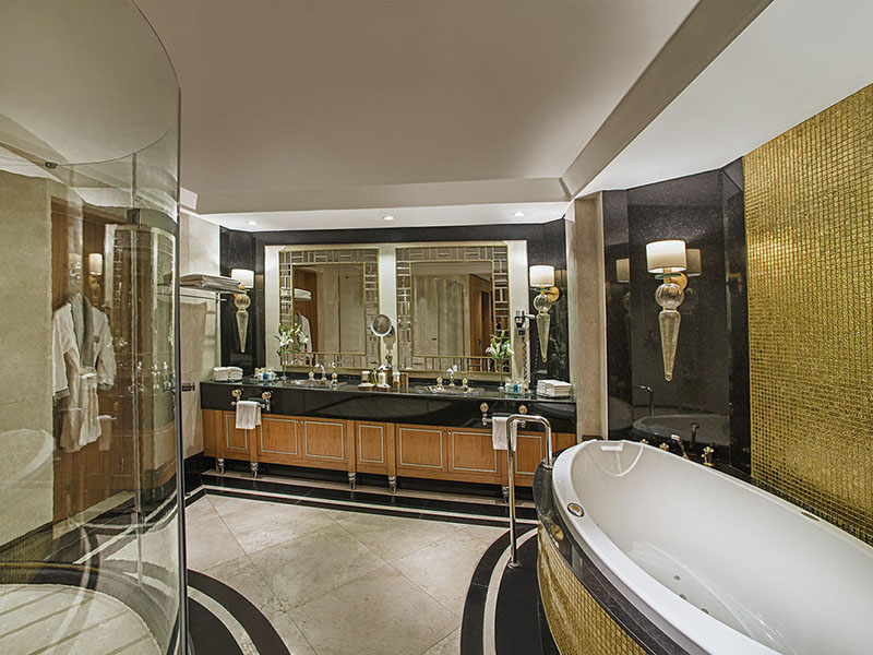 King-Suite-Bathroom